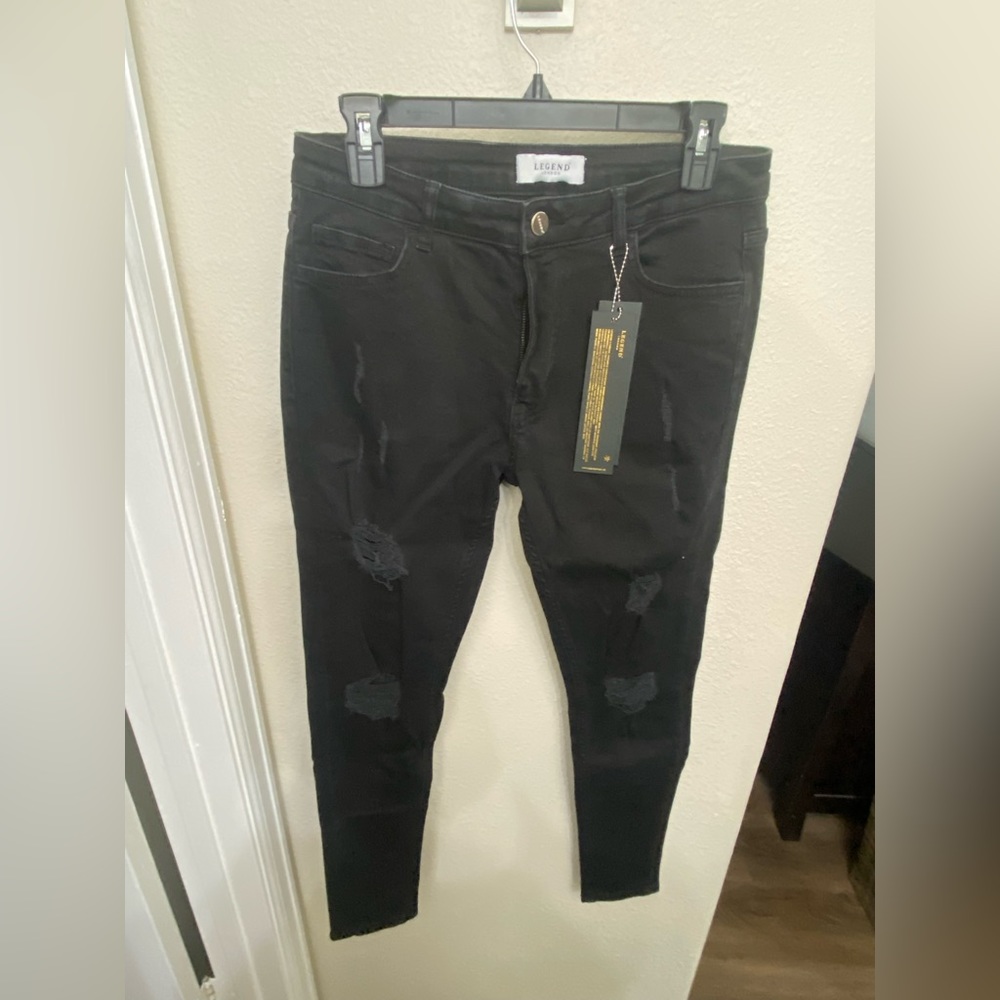 Legend London Men’s skinny ripped black denim jeans
